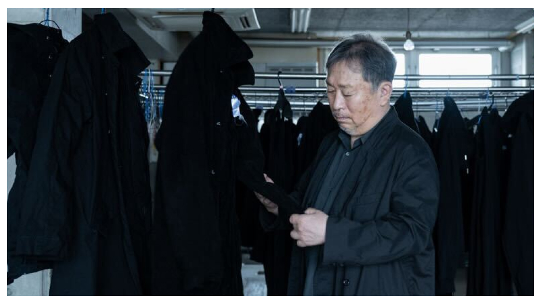 BLACK DYE INNOVATION 眠っていた服が蘇る、黒染めの革新｜CREVIA